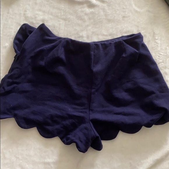 Aqua women’s blue scalloped shorts size small - Picture 4 of 4